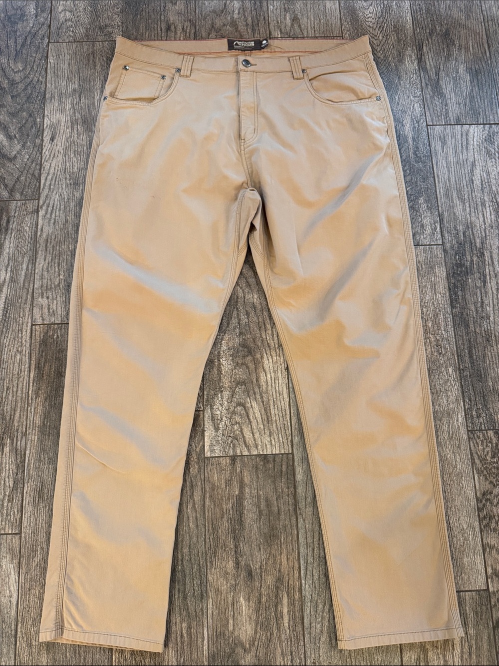 Men's Mountain Khaki, Modern Fit Chino Pants